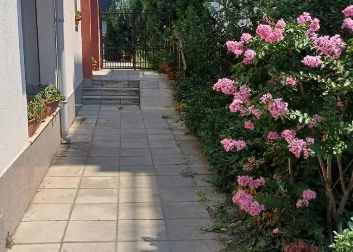 Batoevi Апартамент *